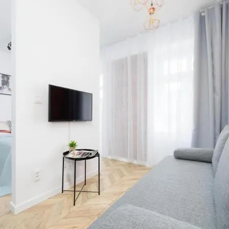 Bk - Cozy And Modern Close To National Stadium 바르샤바